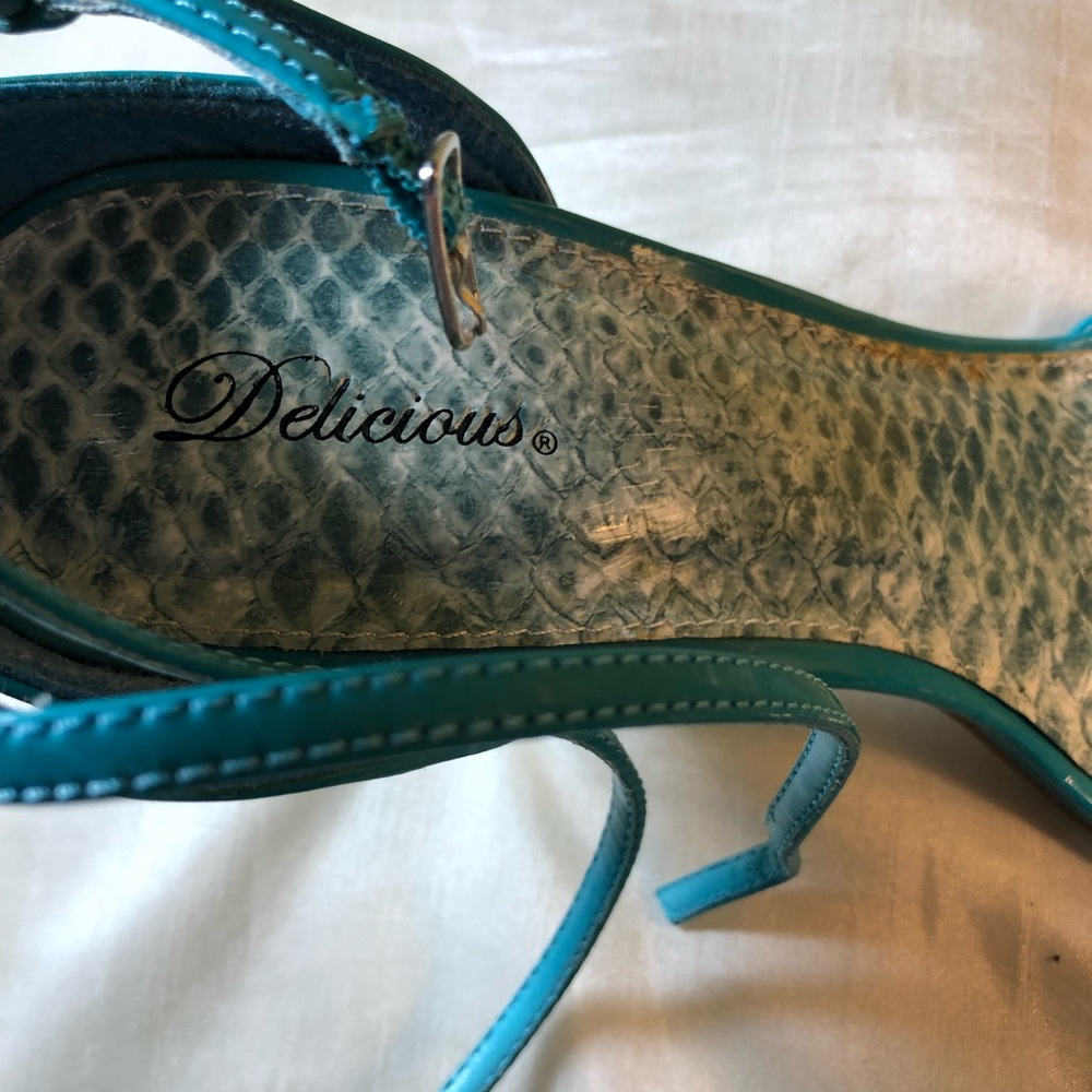 Shoes - Picture 5 of 13